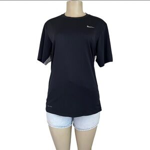 Nike Black Men’s Dri Fit Short Sleeve Shirt Size Medium⭐️